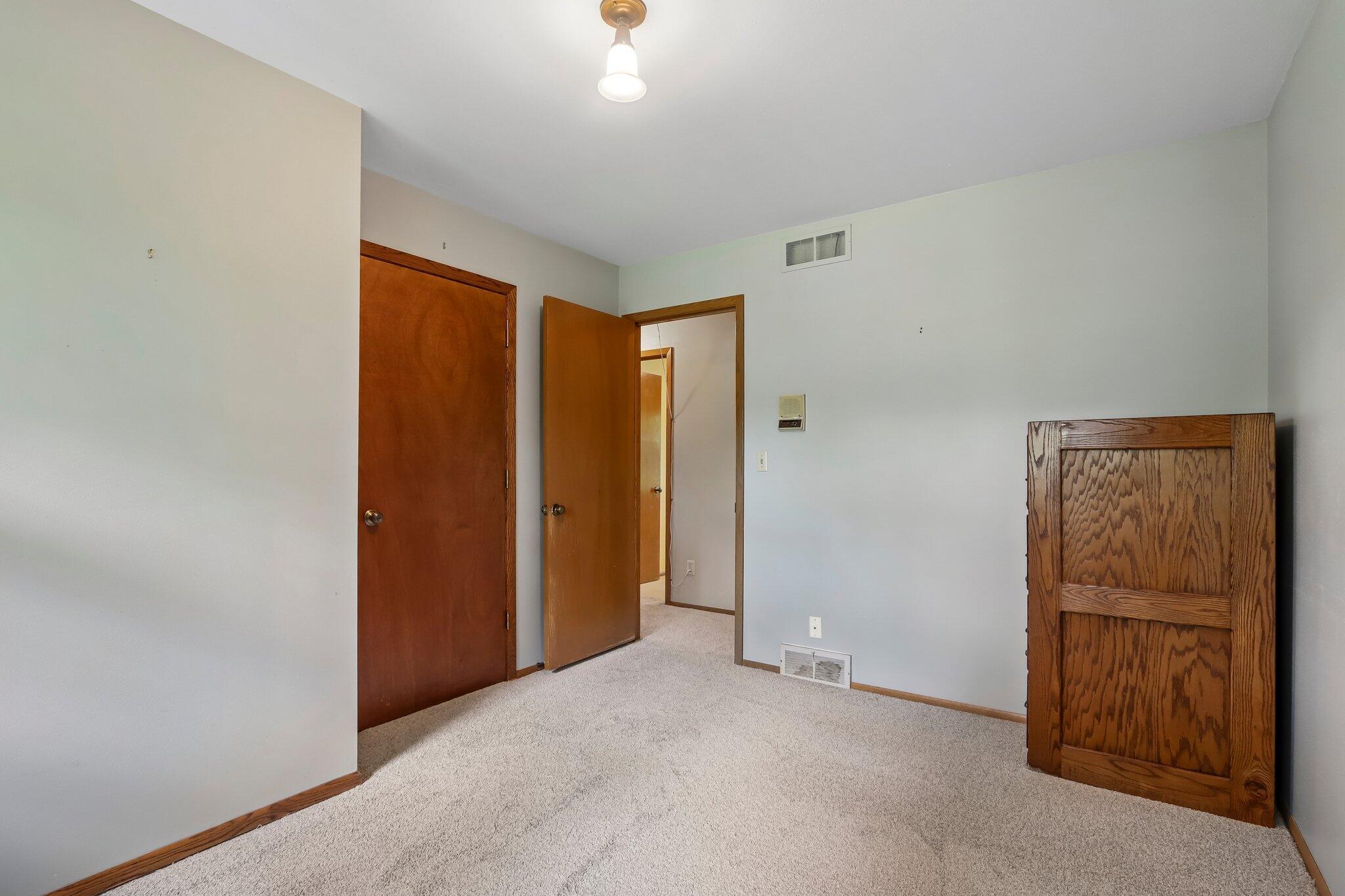 7400 North Pierron Road Glendale, WI 53209 - Photo 29 of 49 4th bd rm