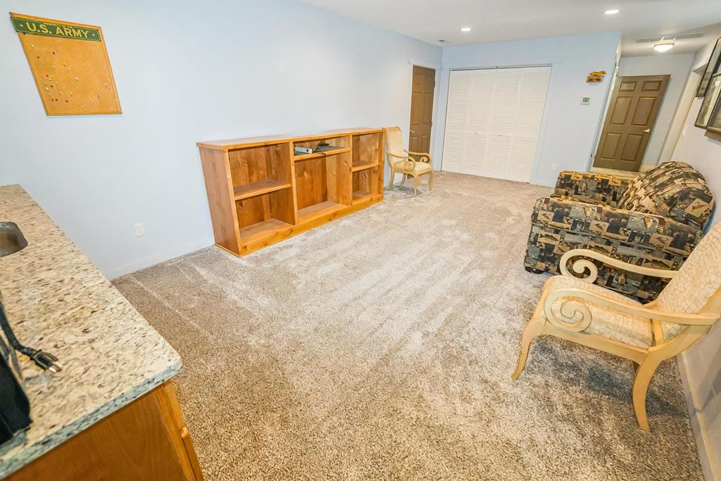 803 Macarthur Avenue Riggins, ID 83549 - Photo 48 of 58 Shop Living Room