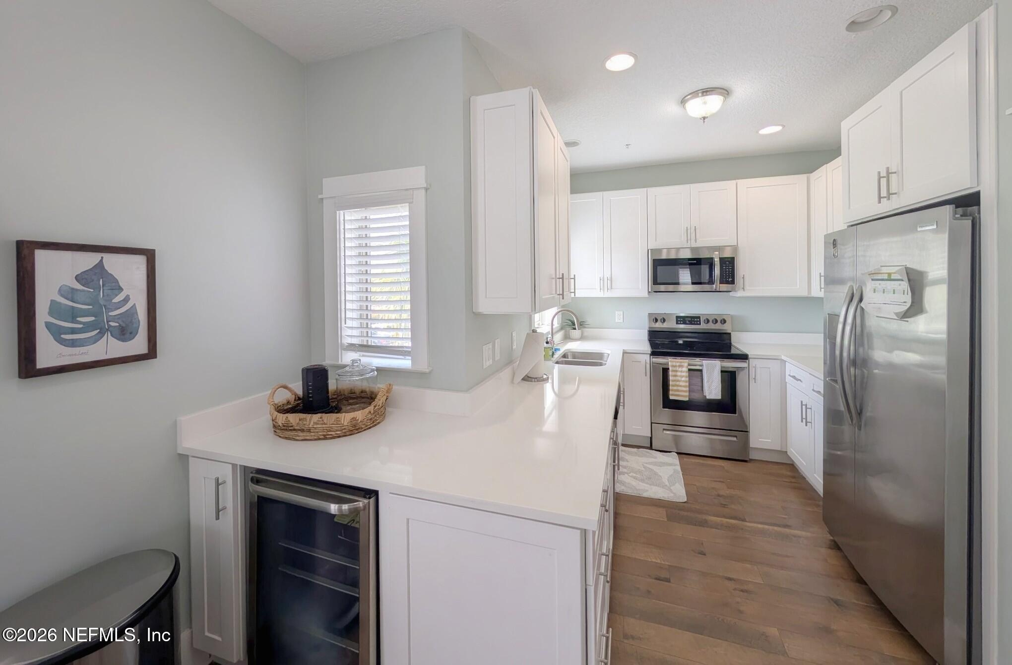 361 Ahern Street, Unit 15 Atlantic Beach, FL 32233 - Photo 4 of 16 05 (5)