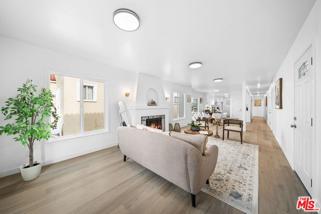 $1,399,000 | 1558 Hauser Boulevard, Los Angeles, CA 90019