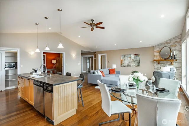 $825,000 | 8124 Comox Road, Blaine, WA 98230