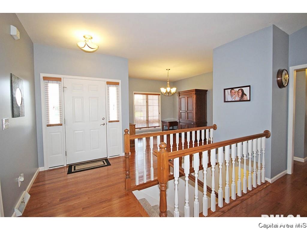 523 Eagle Ridge Drive Chatham, IL 62629 - Photo 4 of 35 Gallery Image 4
