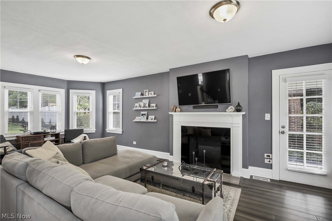 1763 Cumberland Road Cleveland, OH 44118 - Photo 12 of 35 Gallery Image 12
