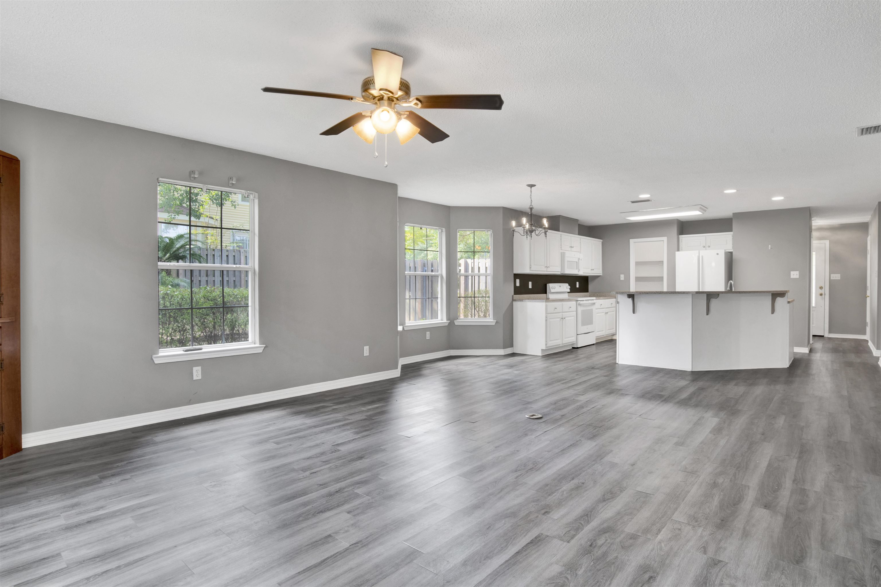 118 Richmond Road Daphne, AL 36526 - Photo 3 of 40