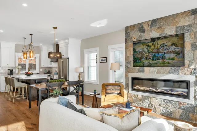 $930,000 | 60 White Oaks Road, Unit 18, Laconia, NH 03246