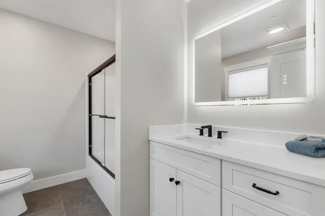 $930,000 | 60 White Oaks Road, Unit 18, Laconia, NH 03246