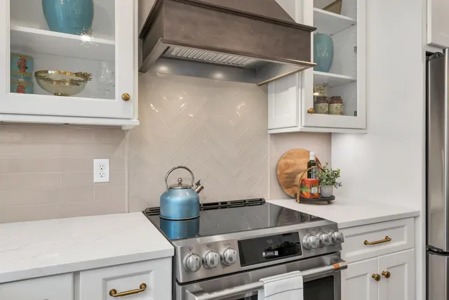 $930,000 | 60 White Oaks Road, Unit 18, Laconia, NH 03246