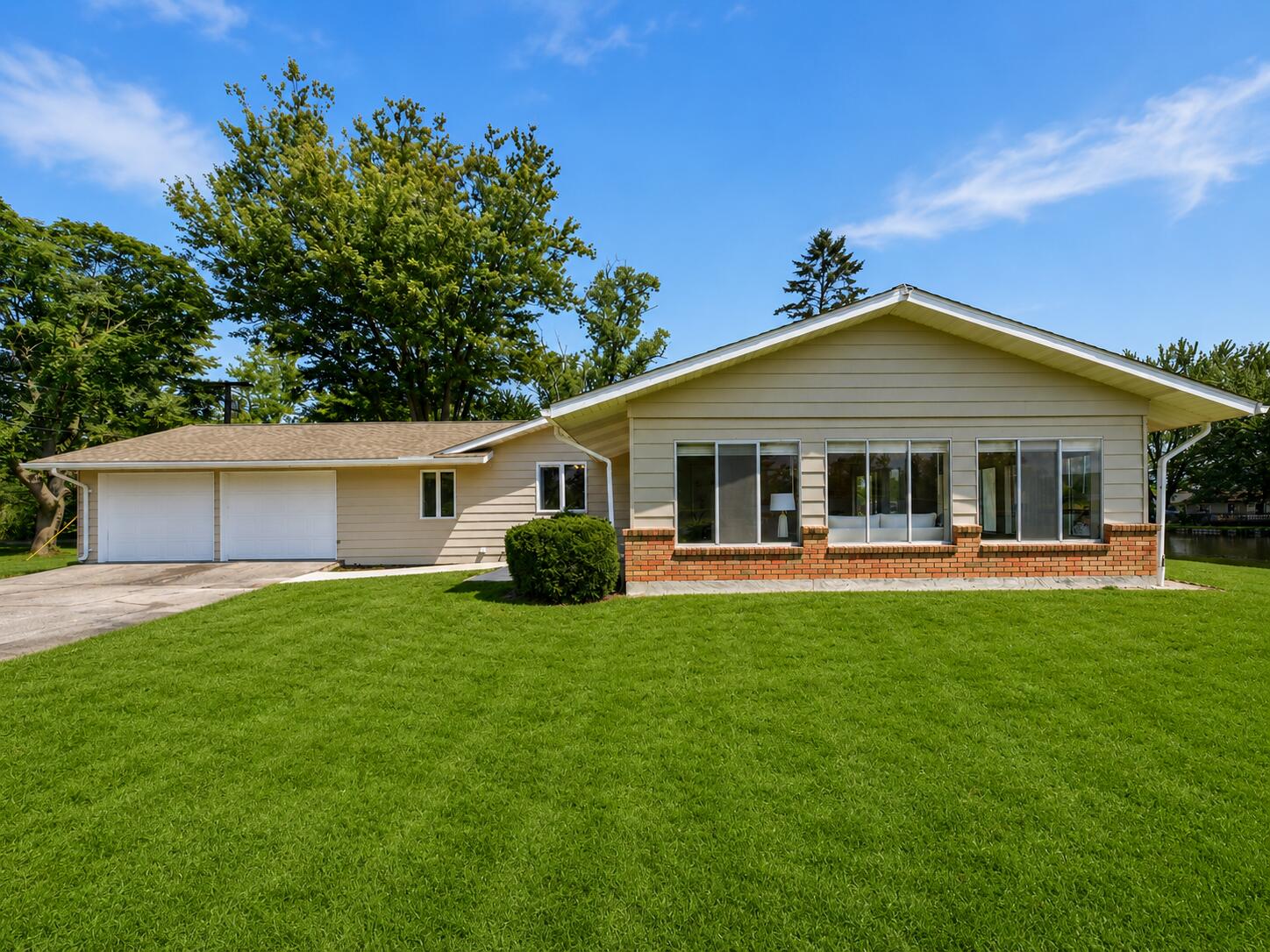 11243 Wynns Road Pinckney, MI 48169 - Photo 30 of 43 Side View