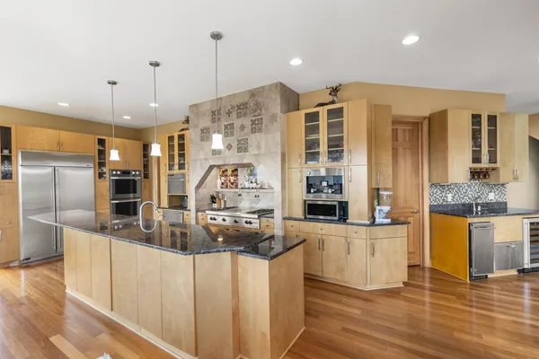 $1,549,000 | 19115 Vogel Farm Trail, Eden Prairie, MN 55347