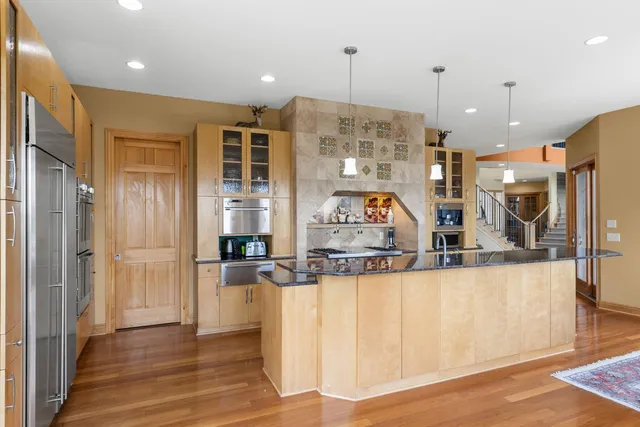 $1,585,000 | 19115 Vogel Farm Trail, Eden Prairie, MN 55347