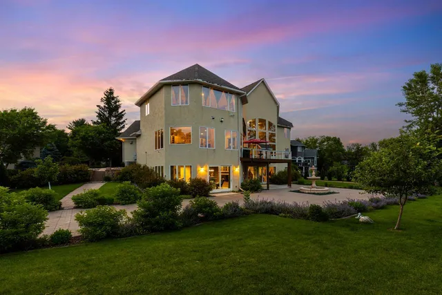 $1,585,000 | 19115 Vogel Farm Trail, Eden Prairie, MN 55347
