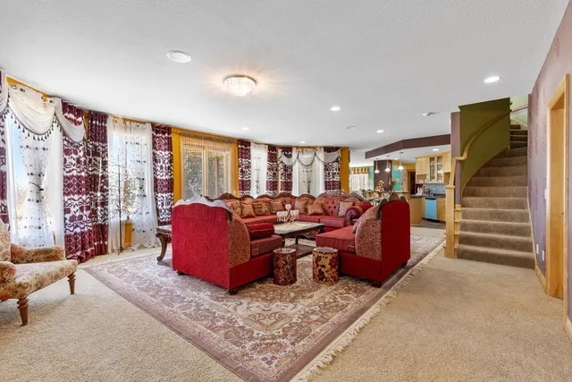 $1,585,000 | 19115 Vogel Farm Trail, Eden Prairie, MN 55347