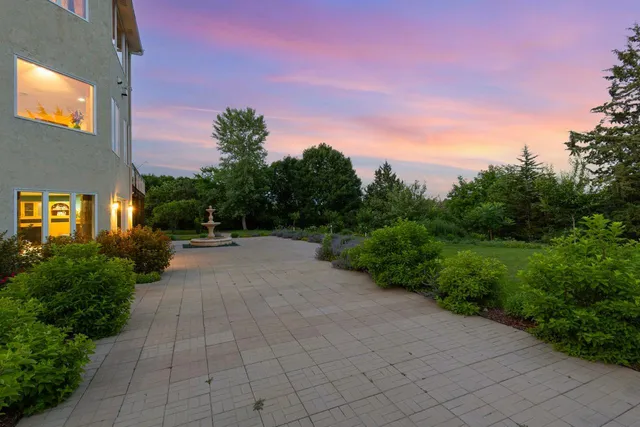 $1,585,000 | 19115 Vogel Farm Trail, Eden Prairie, MN 55347