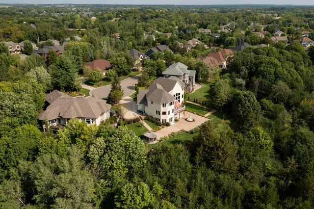 $1,585,000 | 19115 Vogel Farm Trail, Eden Prairie, MN 55347