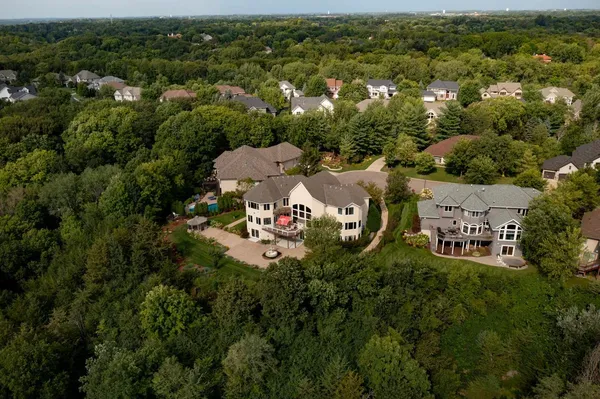 $1,549,000 | 19115 Vogel Farm Trail, Eden Prairie, MN 55347