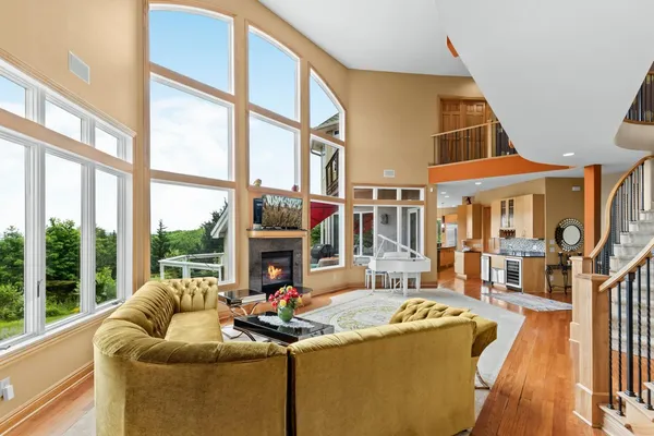 $1,549,000 | 19115 Vogel Farm Trail, Eden Prairie, MN 55347