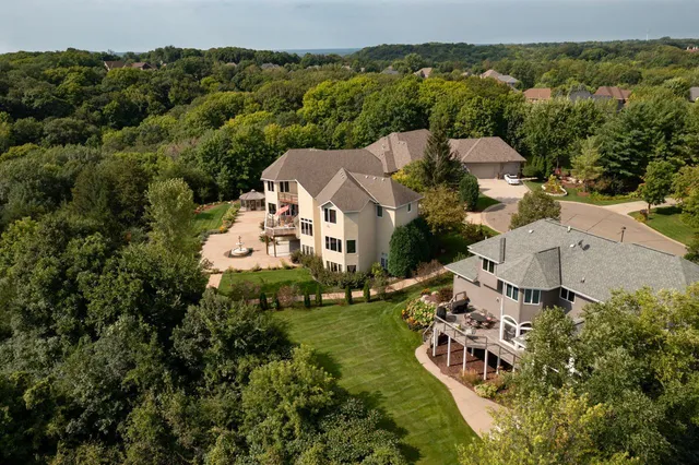 $1,585,000 | 19115 Vogel Farm Trail, Eden Prairie, MN 55347
