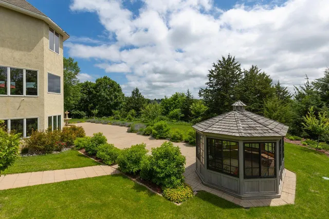 $1,585,000 | 19115 Vogel Farm Trail, Eden Prairie, MN 55347
