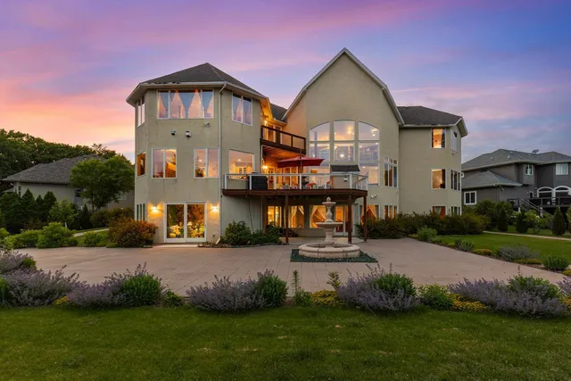 $1,585,000 | 19115 Vogel Farm Trail, Eden Prairie, MN 55347
