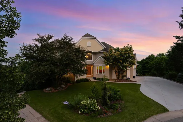 $1,585,000 | 19115 Vogel Farm Trail, Eden Prairie, MN 55347