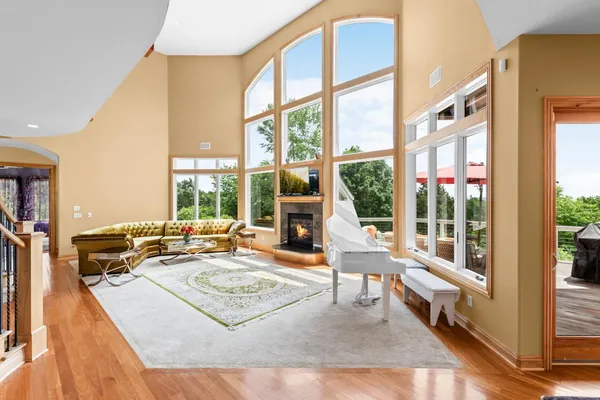 $1,549,000 | 19115 Vogel Farm Trail, Eden Prairie, MN 55347