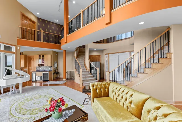 $1,585,000 | 19115 Vogel Farm Trail, Eden Prairie, MN 55347