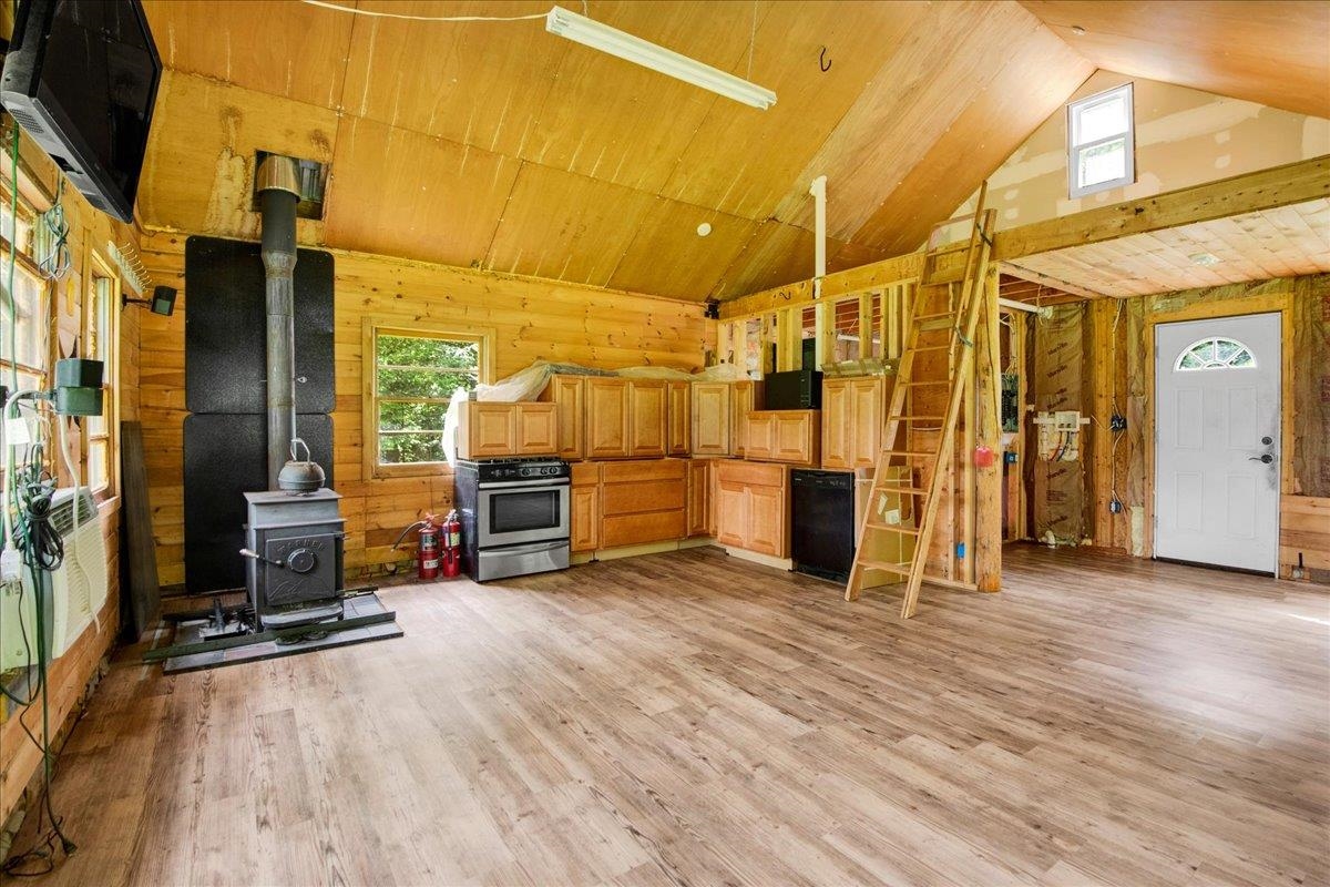 979 Corley Road Wolcott, VT 05680 - Photo 7 of 35
