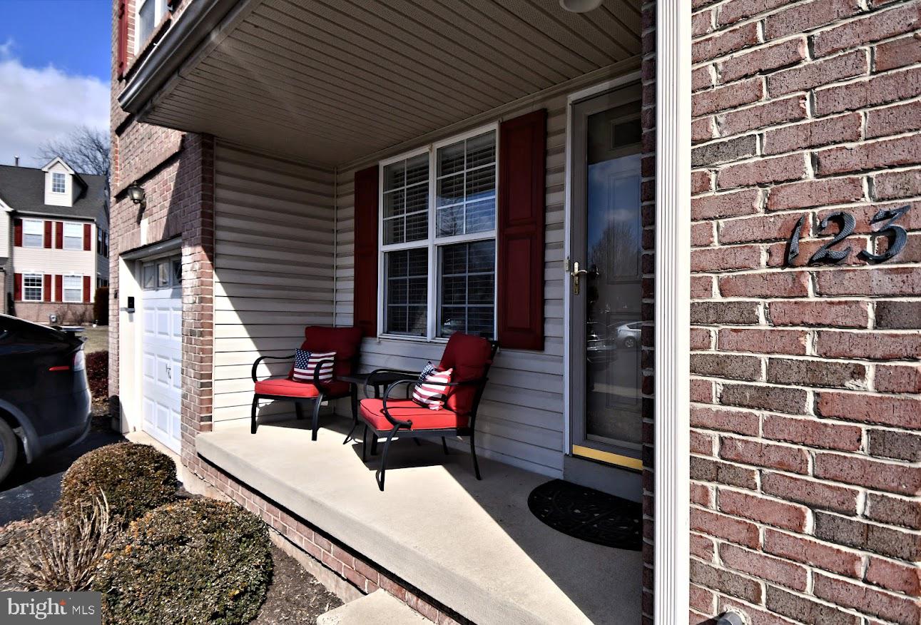 123 Raintree Crossing Hatfield, PA 19440 - Photo 3 of 50 Gallery Image 3