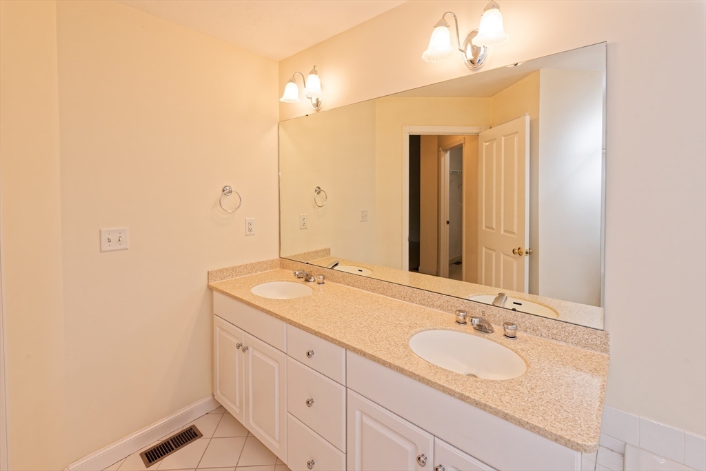 8 Whispering Brook Road, Unit 8 Marlborough, MA 01752 - Photo 27 of 42 Gallery Image 27