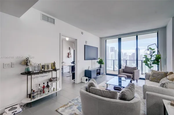 $4,100 | Media Art Entertainment District, Miami, FL 33132