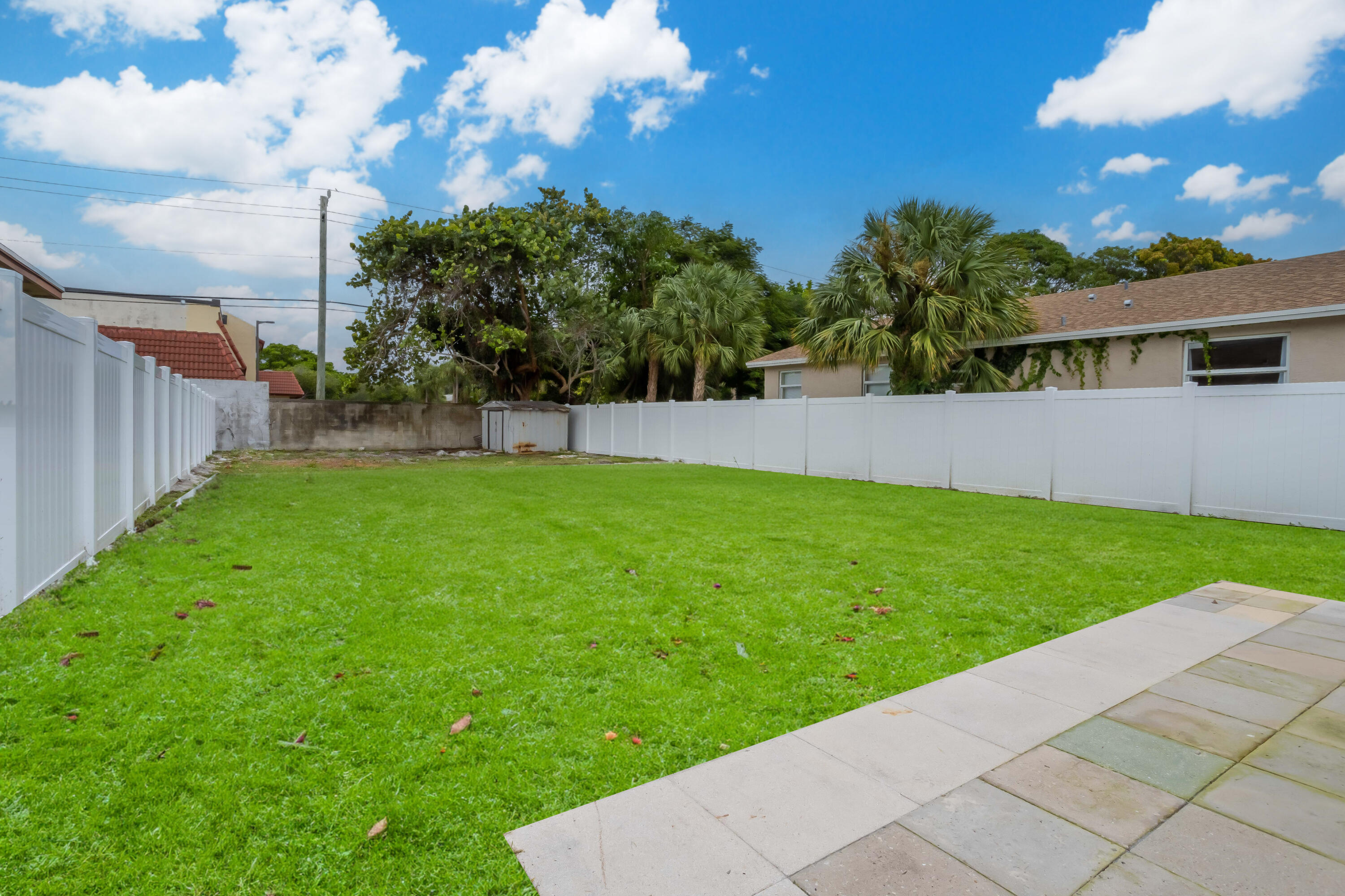 161 Northeast 15th Terrace Boca Raton, FL 33431 - Photo 15 of 17 image00007
