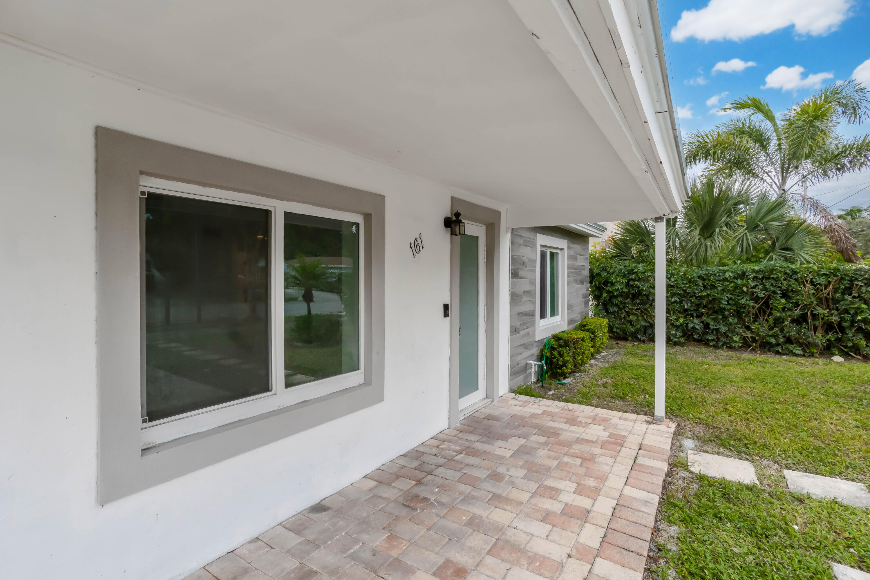 161 Northeast 15th Terrace Boca Raton, FL 33431 - Photo 3 of 17 image00005