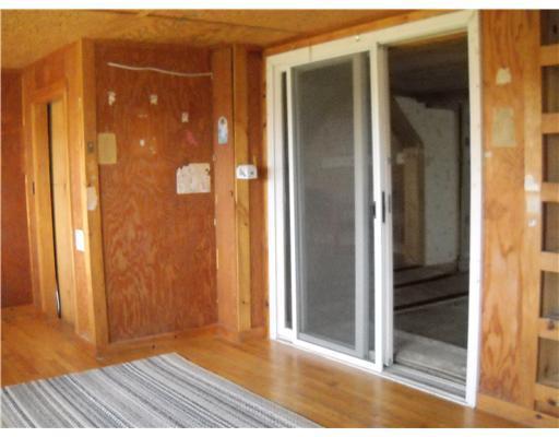 39 Robbins Road Belfast, ME 04915 - Photo 3 of 17 Den/Family/Great Room. Room is...
