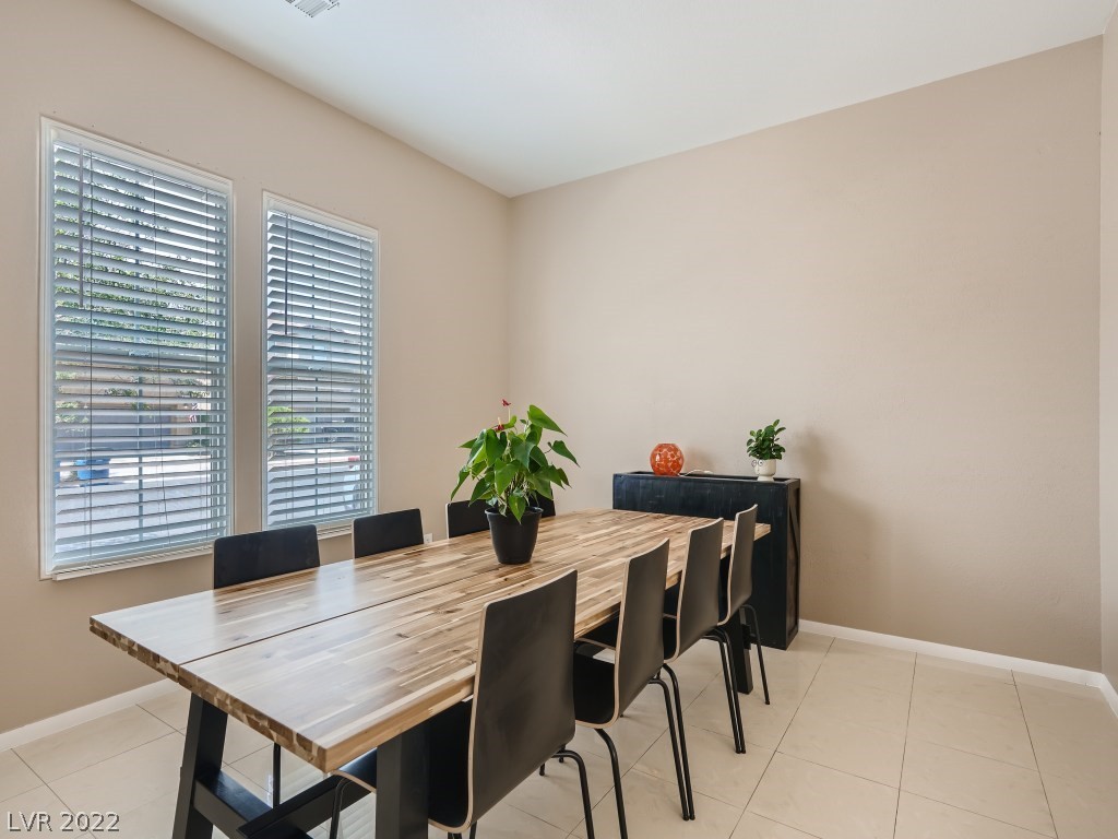 8920 Rendon Street Las Vegas, NV 89143 - Photo 5 of 28