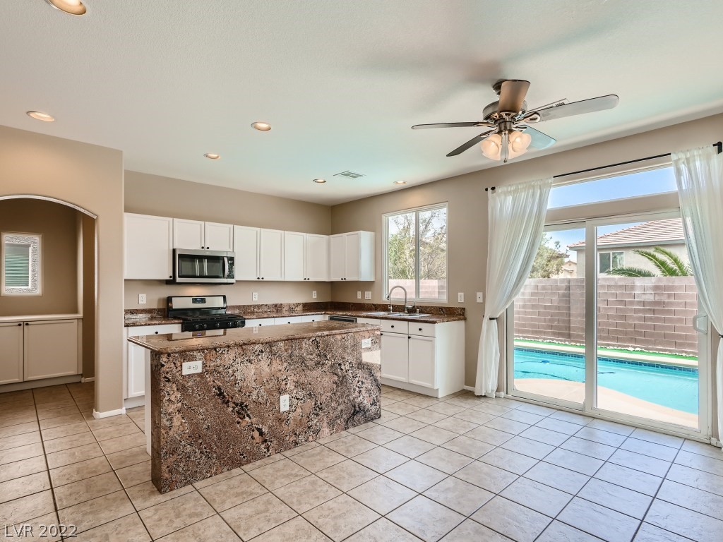 8920 Rendon Street Las Vegas, NV 89143 - Photo 8 of 28