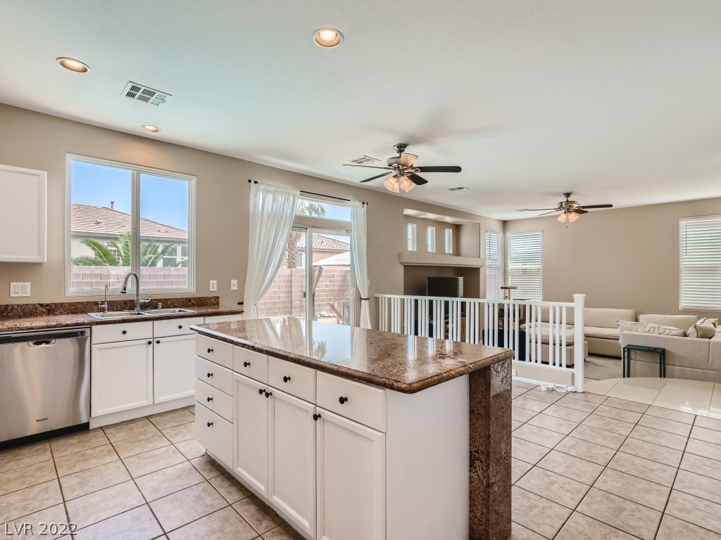 8920 Rendon Street Las Vegas, NV 89143 - Photo 10 of 28