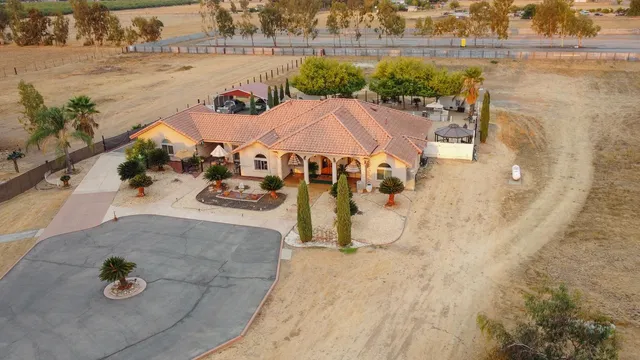 $799,900 | 23452 Road 20, Chowchilla, CA 93610