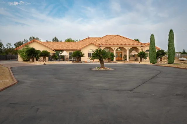 $799,900 | 23452 Road 20, Chowchilla, CA 93610