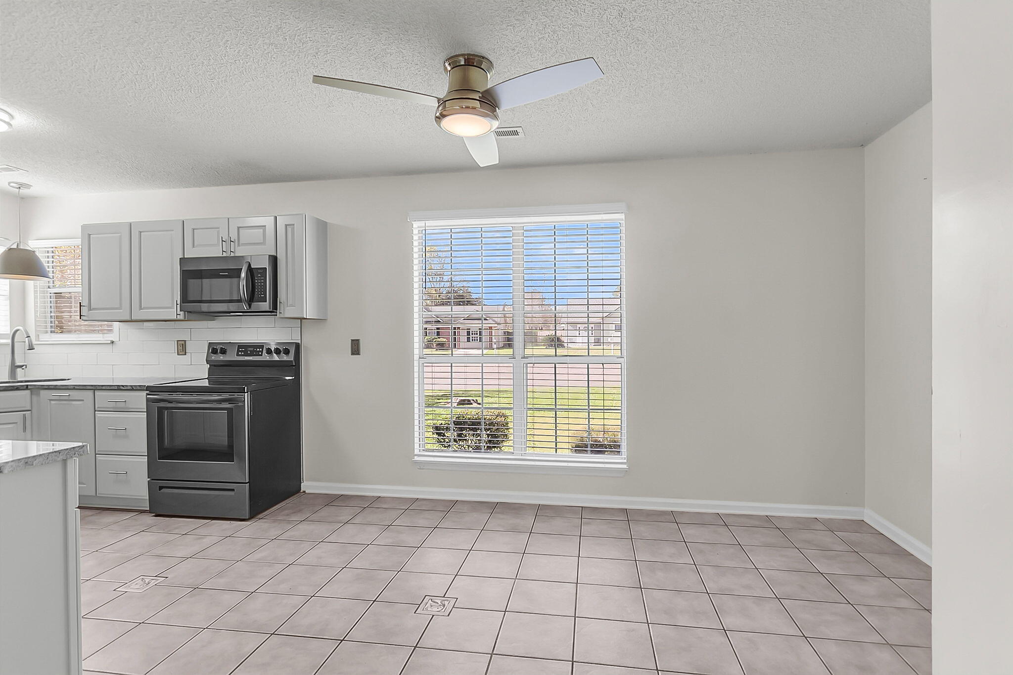 102 Westerly Place Goose Creek, SC 29445 - Photo 11 of 32 CREM - 102 Westerly-27
