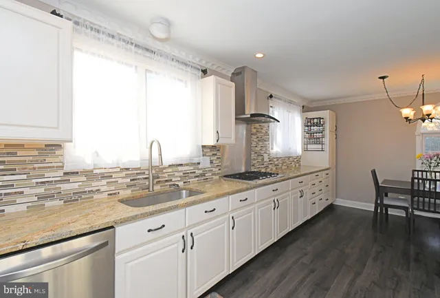 $570,000 | 2360 North Parkview Drive, Norristown, PA 19403