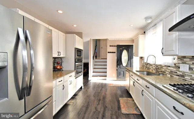 $570,000 | 2360 North Parkview Drive, Norristown, PA 19403