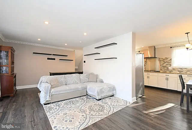 $570,000 | 2360 North Parkview Drive, Norristown, PA 19403