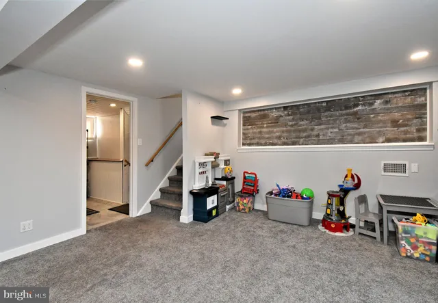 $570,000 | 2360 North Parkview Drive, Norristown, PA 19403