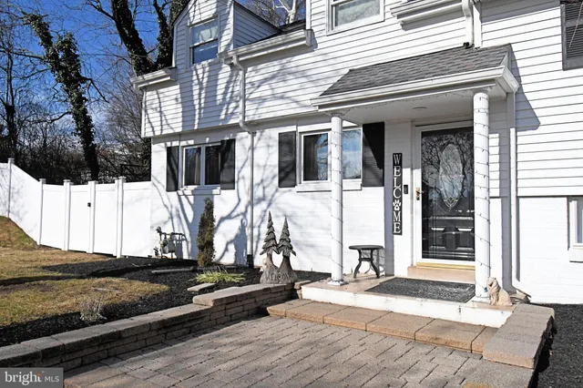 $570,000 | 2360 North Parkview Drive, Norristown, PA 19403