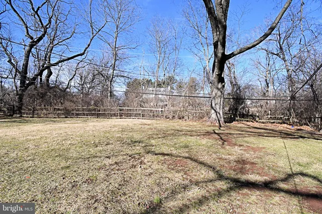 $570,000 | 2360 North Parkview Drive, Norristown, PA 19403