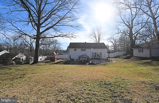 $570,000 | 2360 North Parkview Drive, Norristown, PA 19403