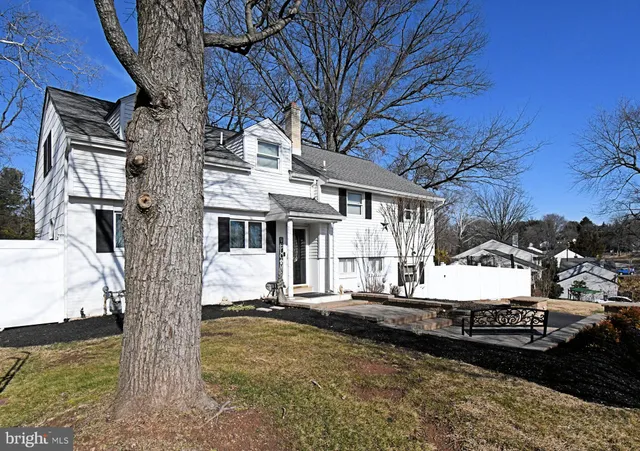 $570,000 | 2360 North Parkview Drive, Norristown, PA 19403