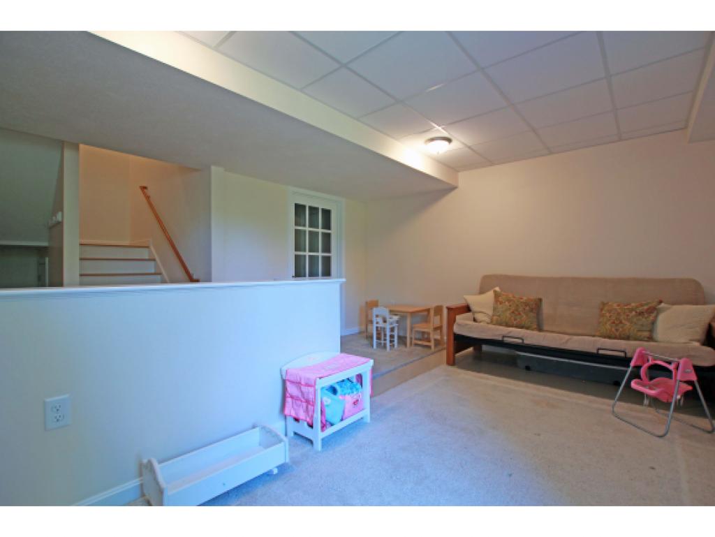 51 Phillips Road Sandown, NH 03873 - Photo 27 of 28 Gallery Image 27