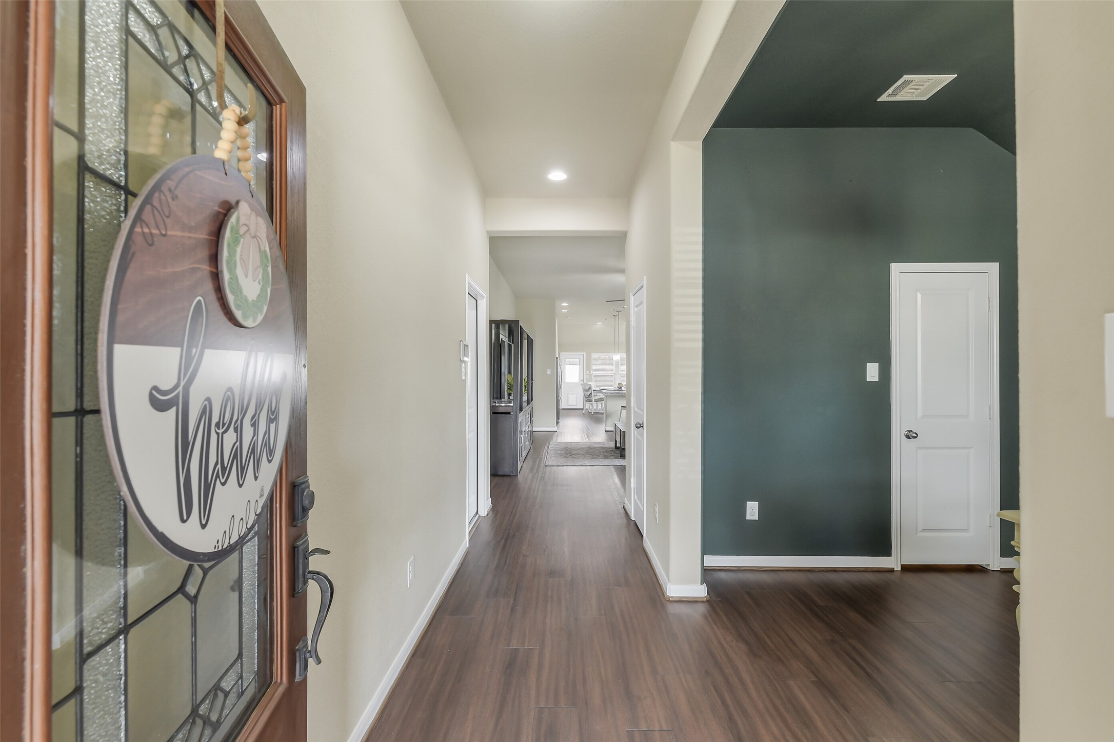 23710 Walnut Maze Court Spring, TX 77389 - Photo 4 of 34 Gallery Image 4