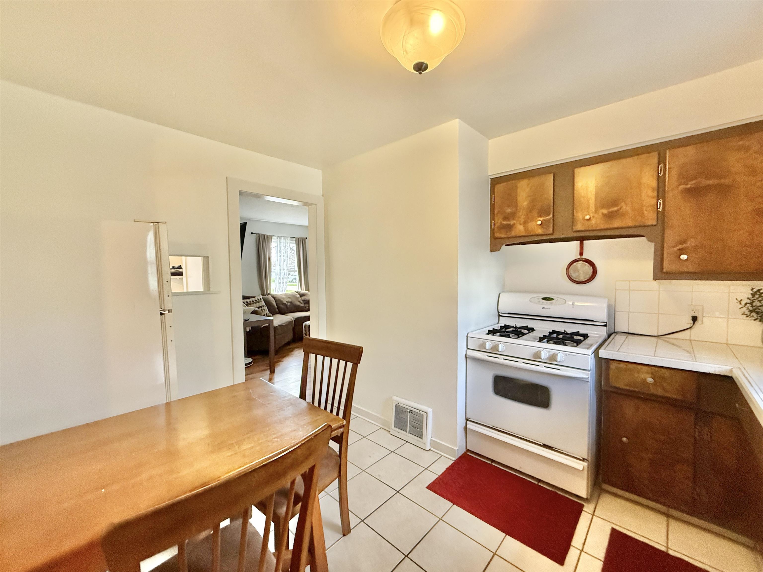 2046 East Gorton Beloit, WI 53511 - Photo 7 of 20